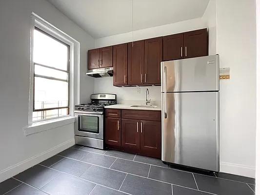 Rented by Lang Realty LLC | media 2