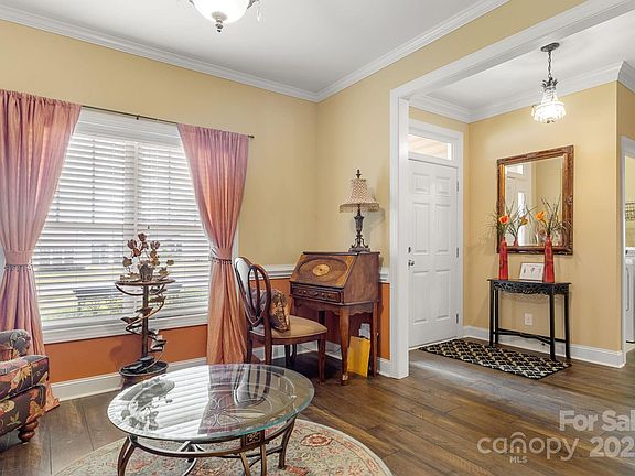 4th image of 495 Pepperstone Dr