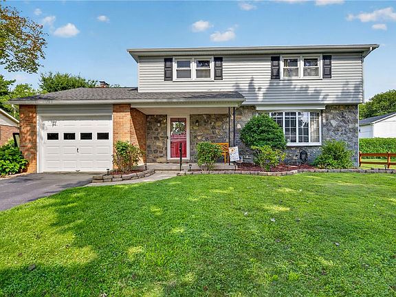 3rd image of 2814 Ivanhoe Rd