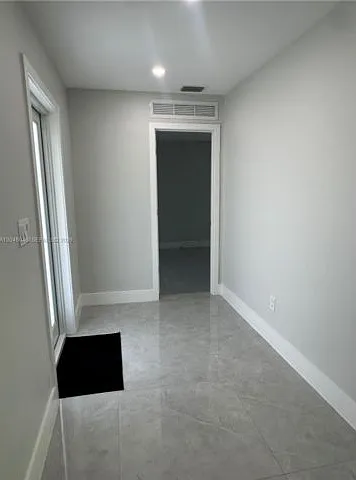 3 bed, 2.0 bath, $4,250 — Photo 2
