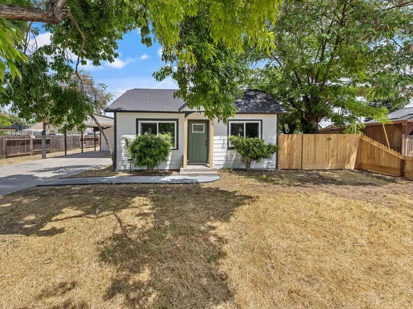 531 W Firebaugh Avenue, Exeter, CA 93221