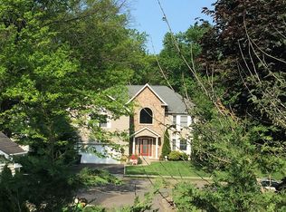 57 Finch St, Metuchen, NJ 08840