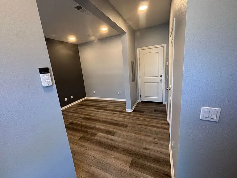 7819 Paxton Pl — Photo 6