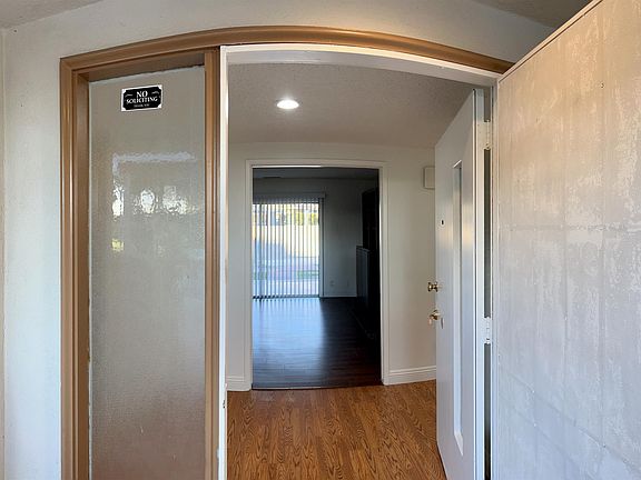 4th image of 238 E 39th St