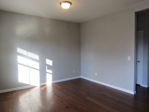 3rd image of 3019 Weston Blvd