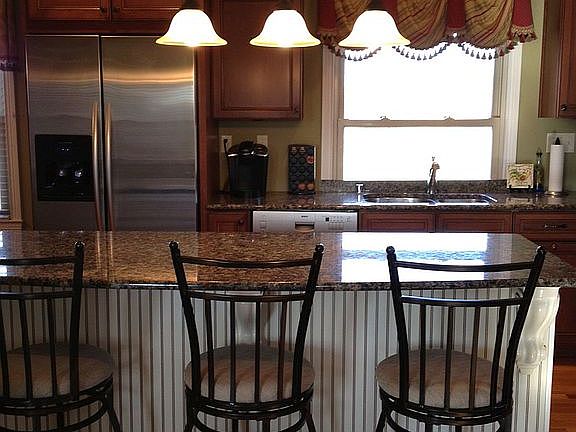 Kitchen Island 