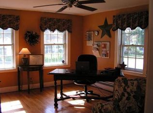 77 Grove St, Hopkinton, MA 01748