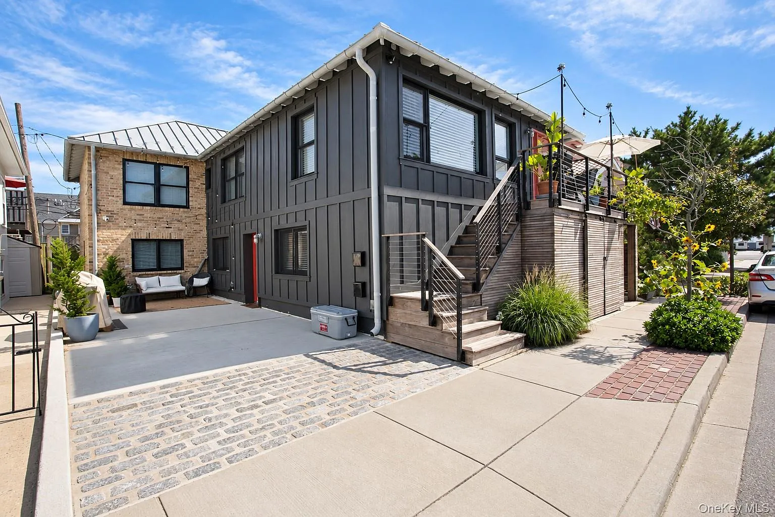 2 bed, 1.0 bath, 1000 sqft, $3,500 — Photo 1