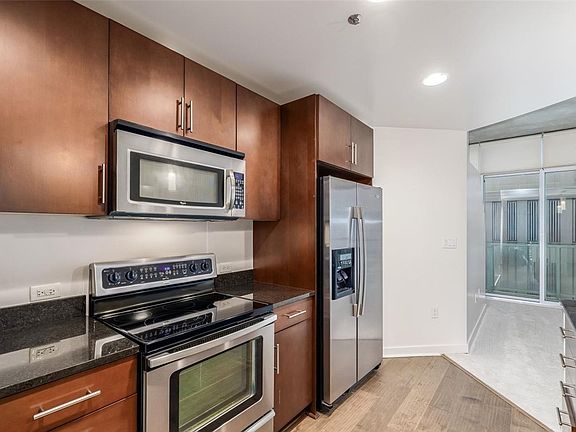 4th image of 891L 14th St Unit 1506