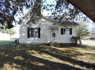 424 S Washington St, Lovington, IL 61937