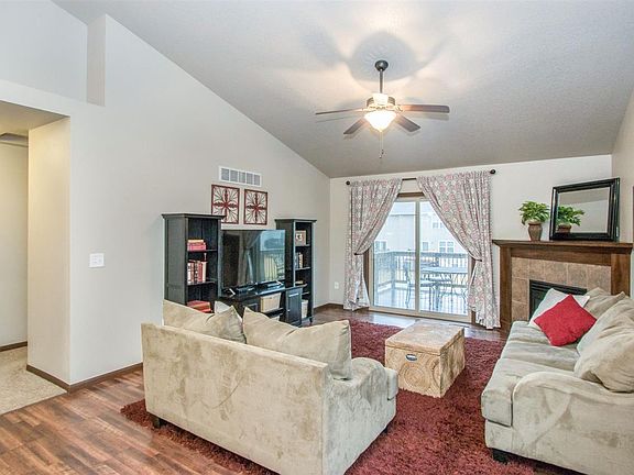 5th image of 1792 Jonathan St
