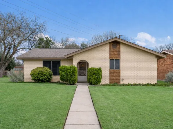 795 Renee St, Seguin, TX 78155