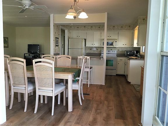 4th image of 3354 Rainbow Ln
