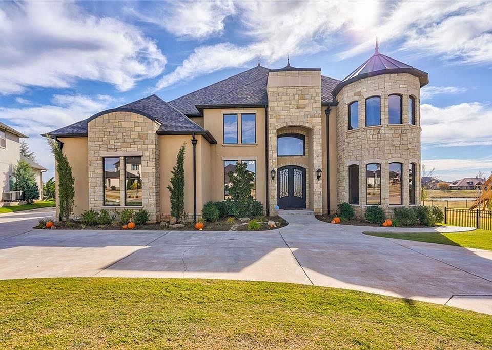 1st image of 17804 Blue Heron Ct