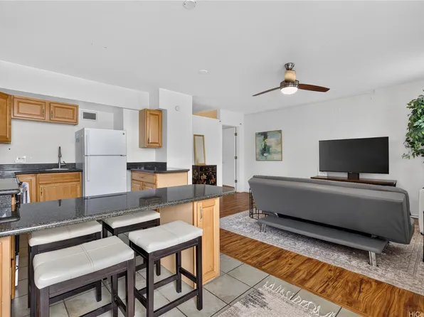 94-249 Waikele Rd APT B4, Waipahu, HI 96797