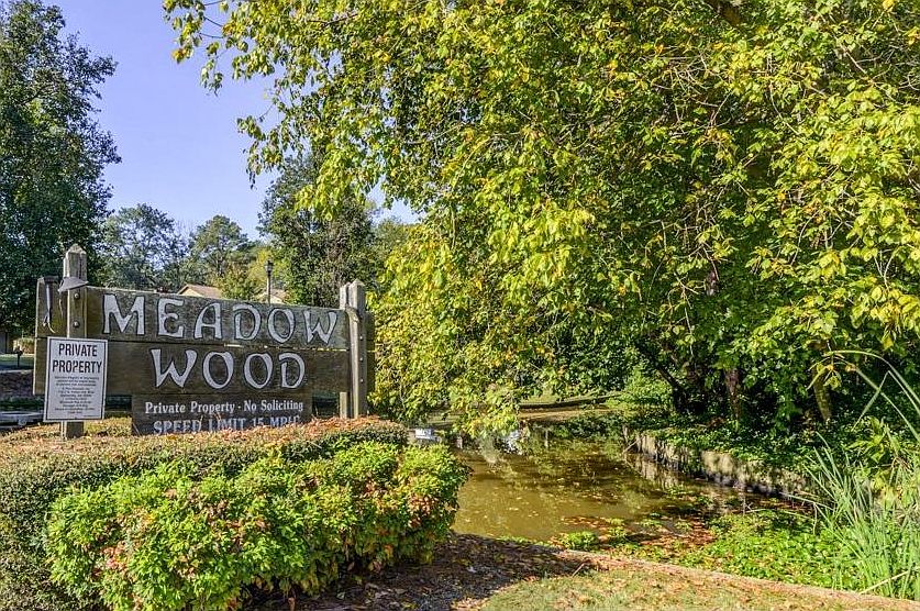 2nd image of 2665 Meadow Ct