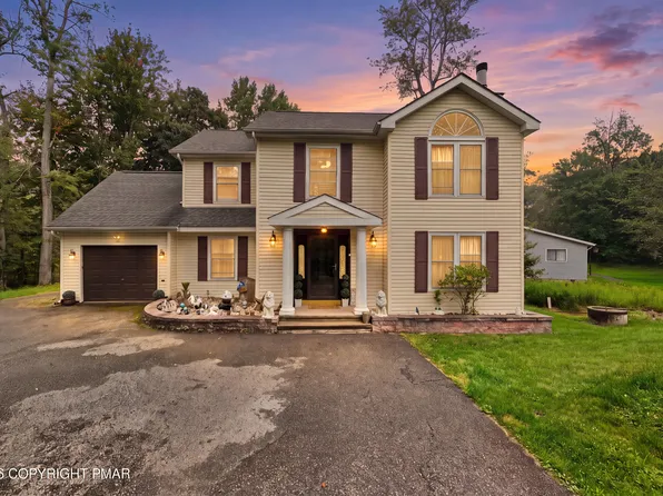 132 Colt Pl, Tobyhanna, PA 18466