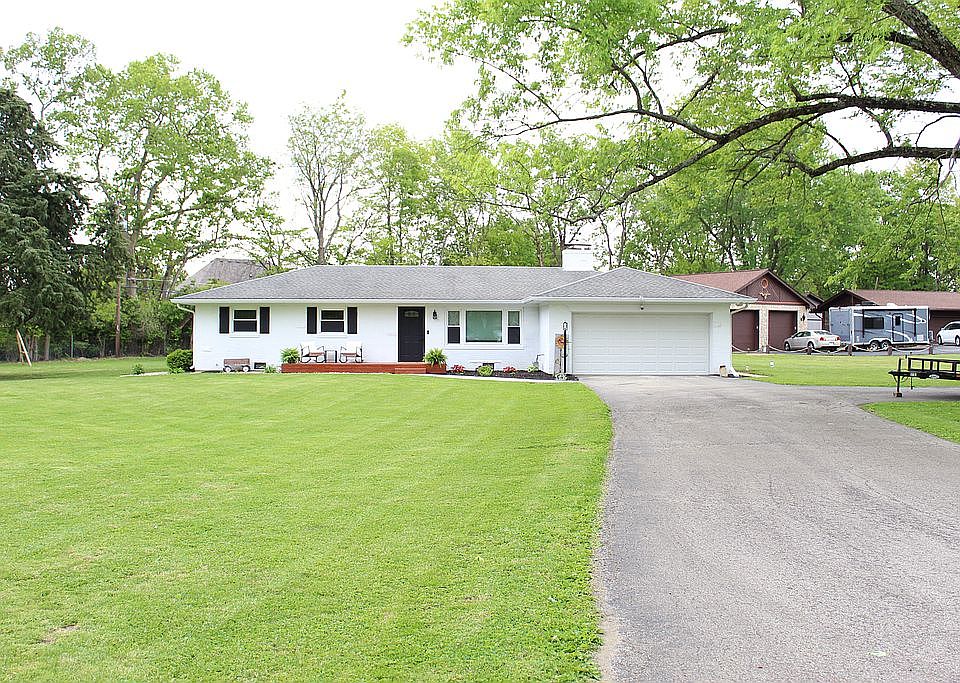 1st image of 7335 Rainbow Ln N