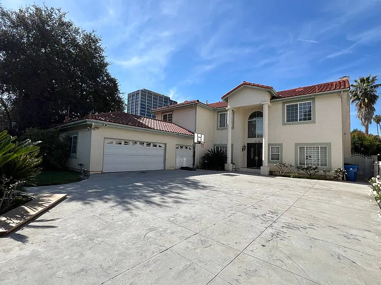 4751 Haskell Ave — Photo 3