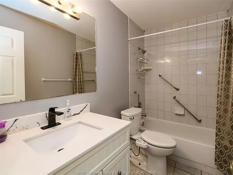2643 Carissa Ave #LOWER — Photo 8