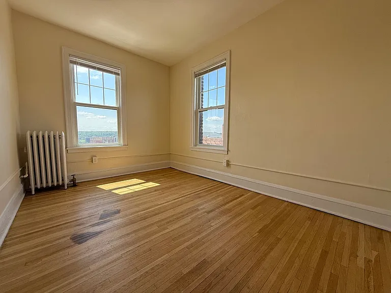 170 Summit Ave — Photo 27
