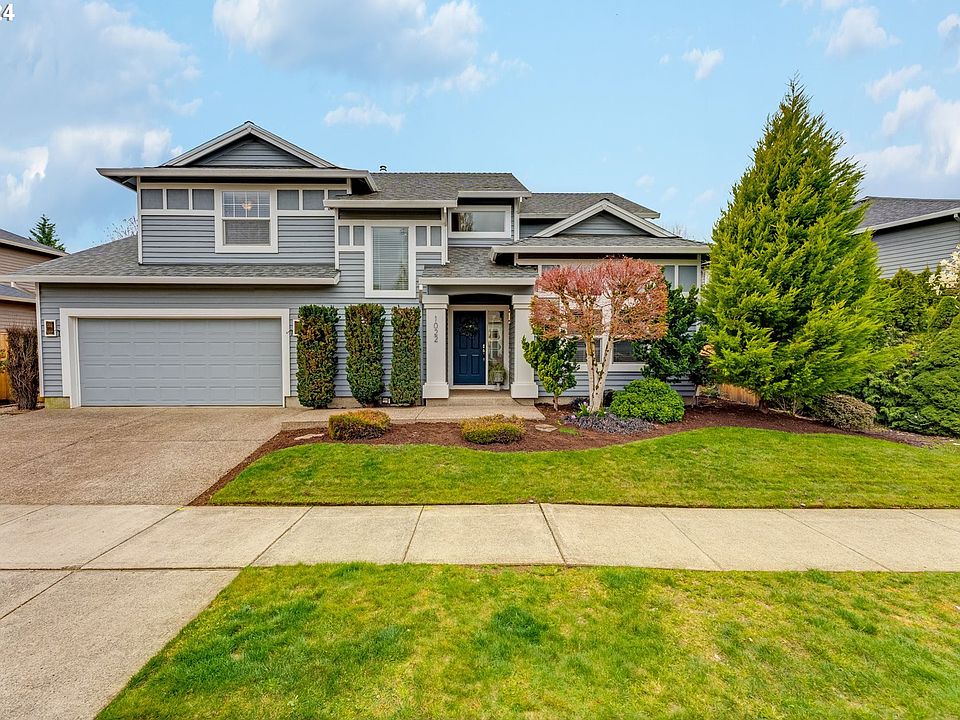 1st image of 1022 NE Creeksedge Dr