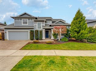 1022 NE Creeksedge Dr, Hillsboro, OR 97124