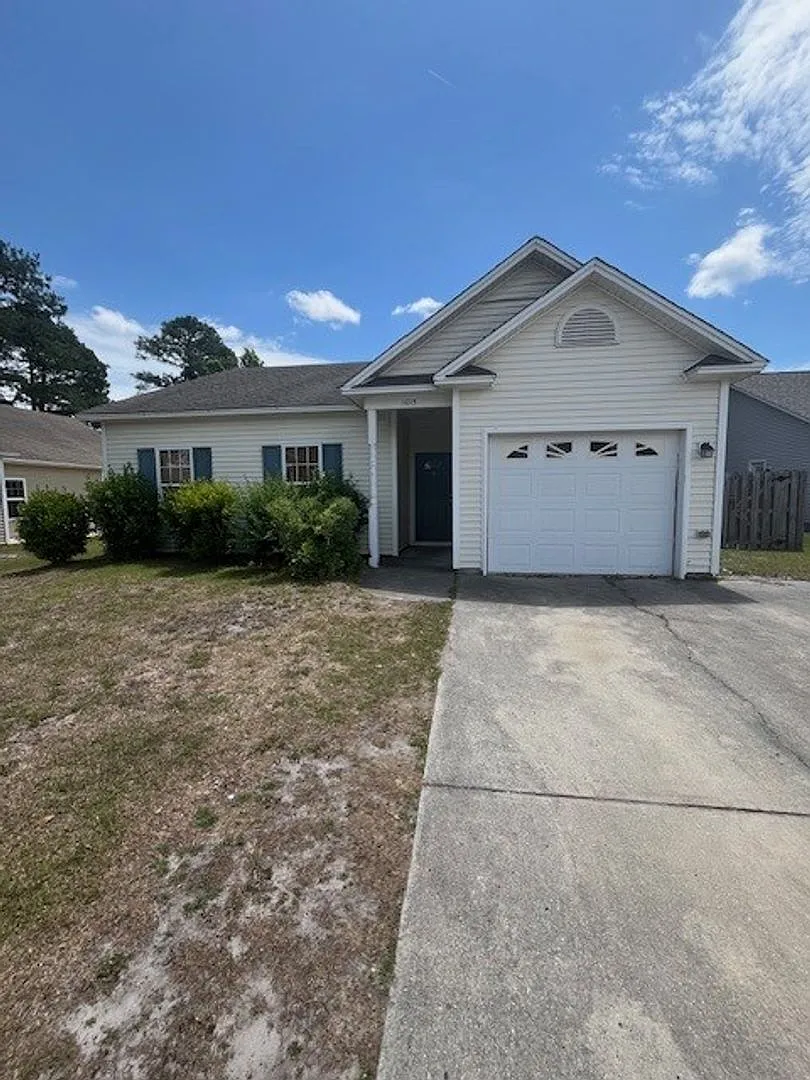 Building Photo - 1015 Foxridge Way