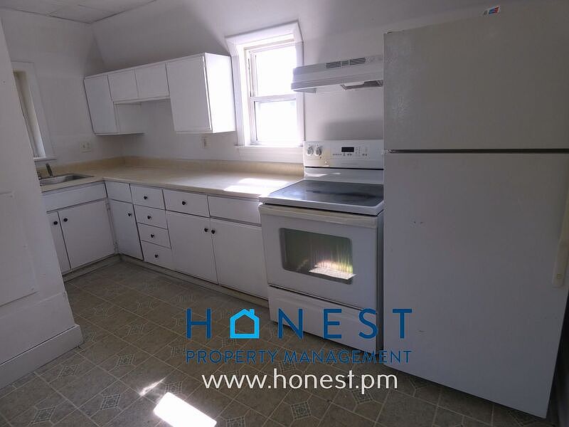 1st image of 1 Jefferson St APT 2