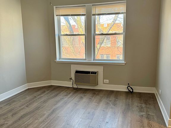 3rd image of 6726-2 N Glenwood Ave #205