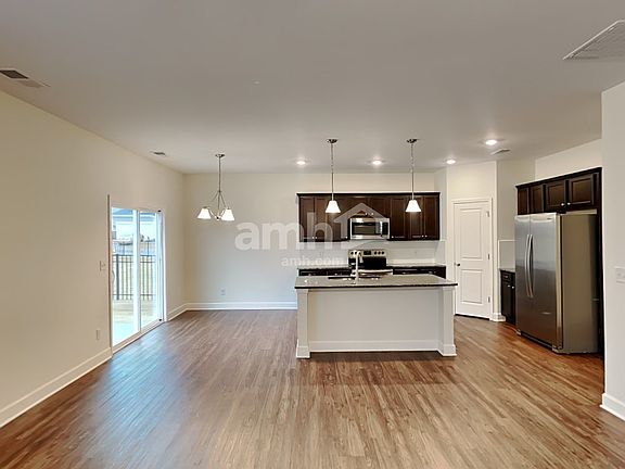 3rd image of 4502 Tarpon Dr