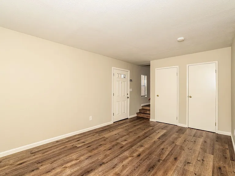 5851 Vallejo St #D — Photo 7
