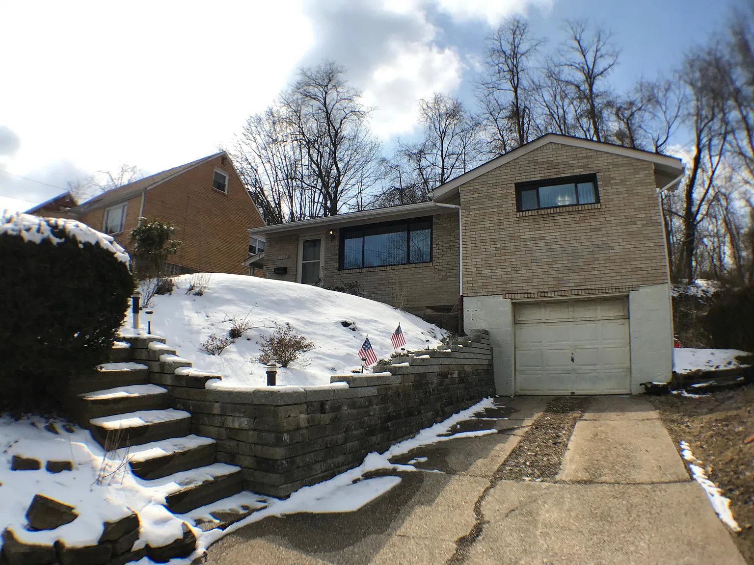 137 Clay Dr photo 1