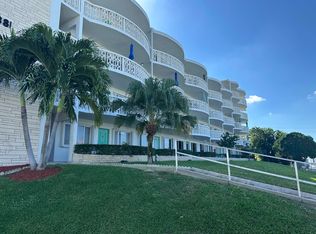 2381 Sunset Avenue #216, Lake Worth, FL 33461