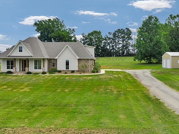 3rd image of 566 County Road 915