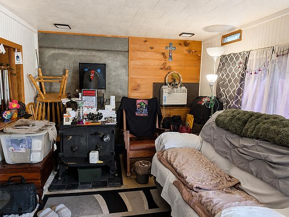 5th image of 1136 S Buttercup Ct