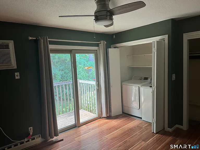 422 Emmett St #J — Photo 12