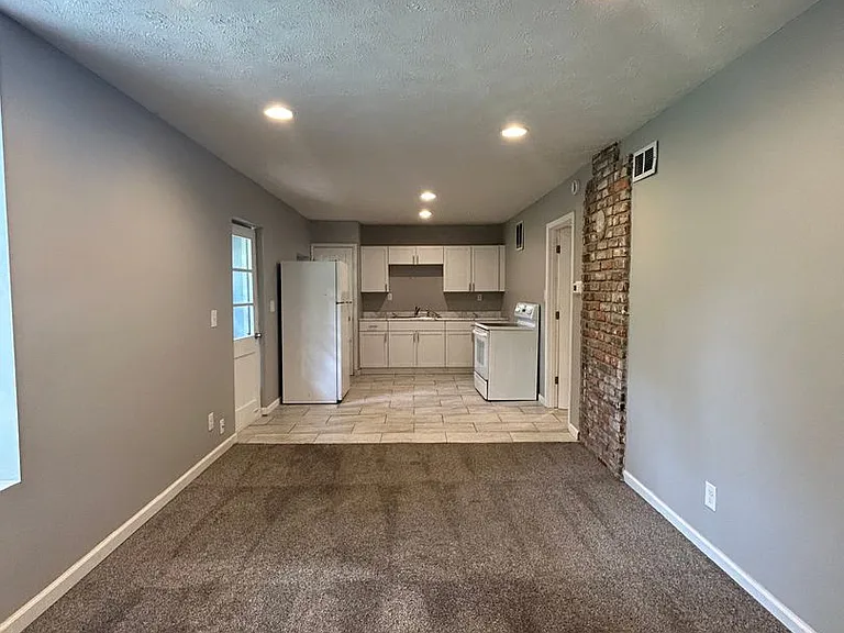1101 Bancroft St — Photo 1