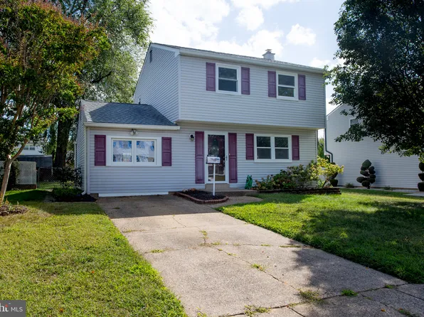 17 Commonwealth Blvd, New Castle, DE 19720