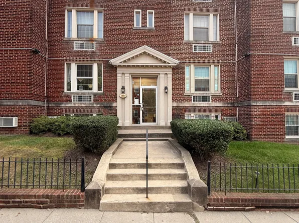 1404 Tuckerman St NW APT 302, Washington, DC 20011