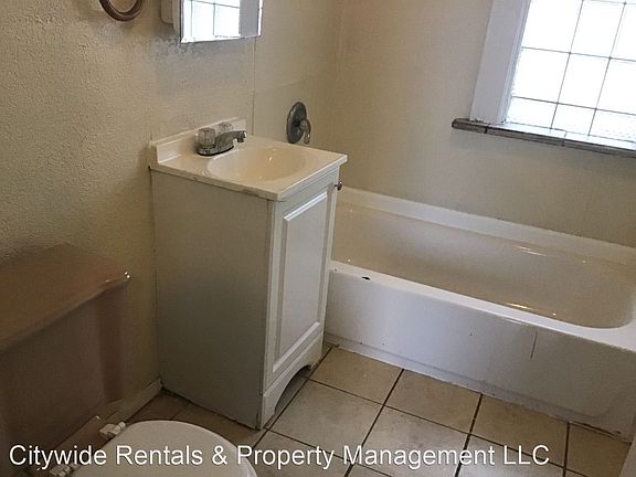 2nd image of 3332-A N Richards St