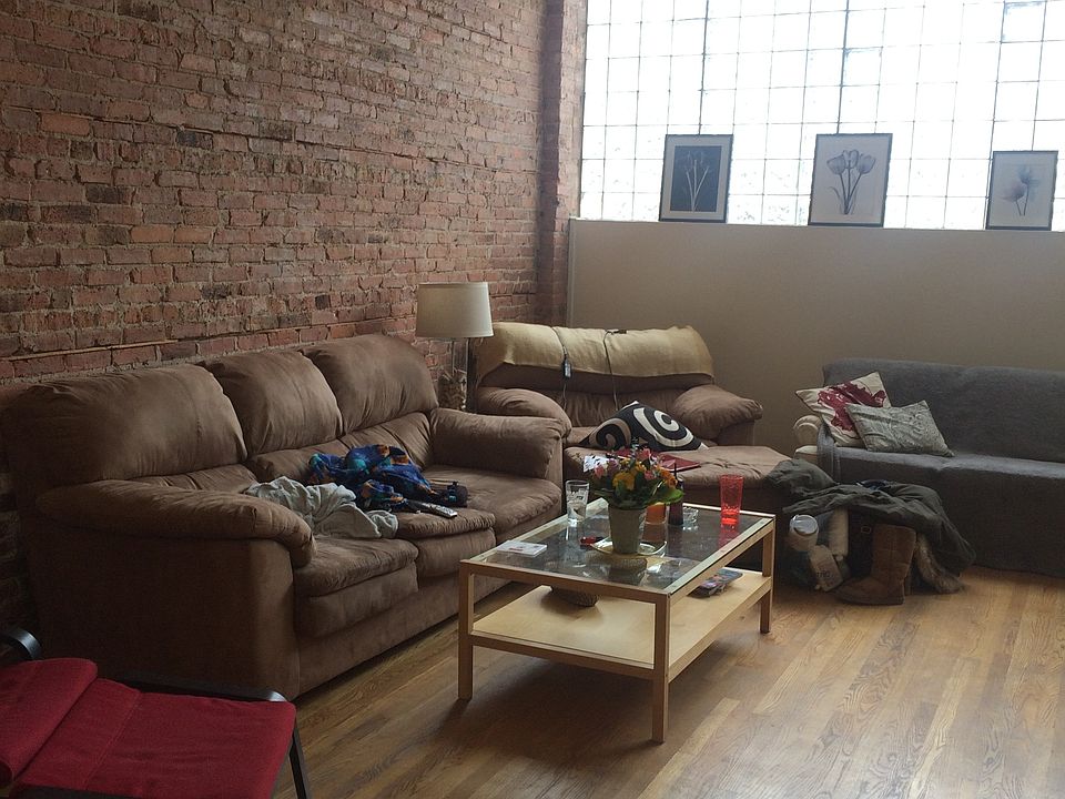 1st image of 1645 W Wabansia Ave #1R