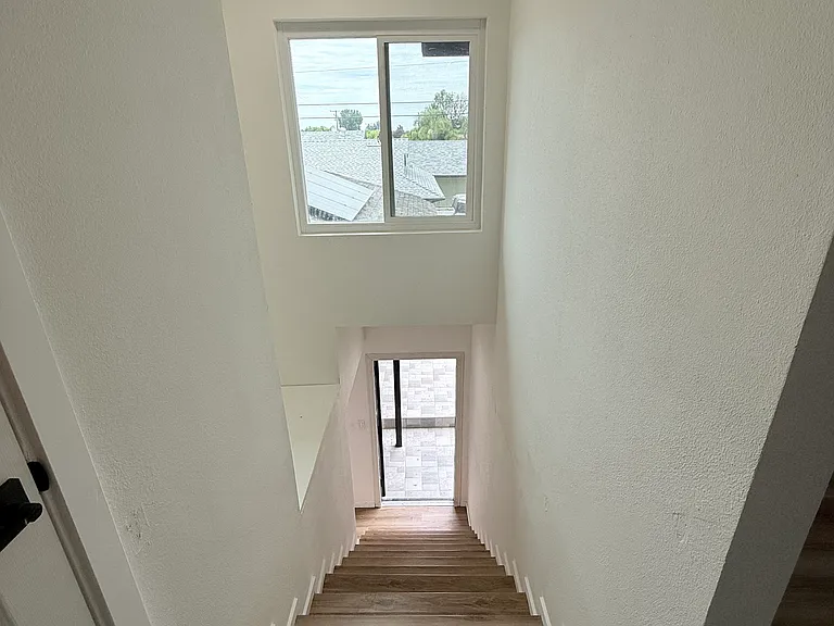 930 Barbara Ln #ADU — Photo 12