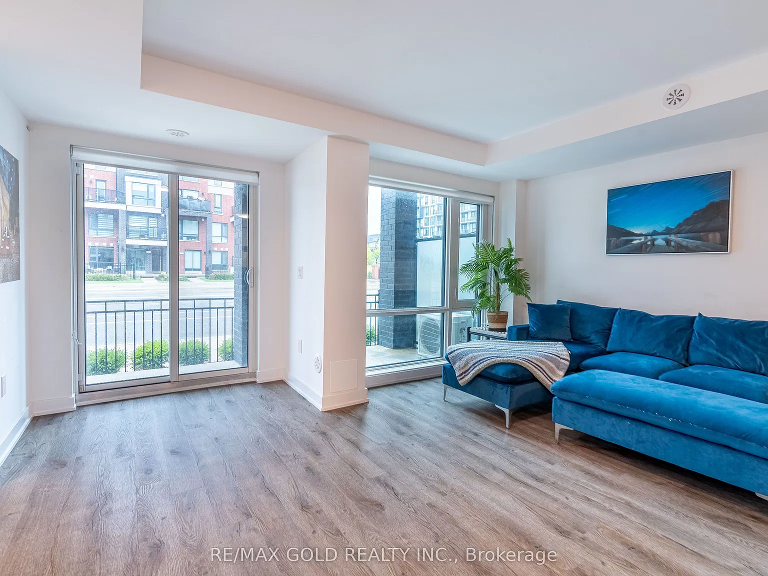 2 bed, $2,600 — Photo 3