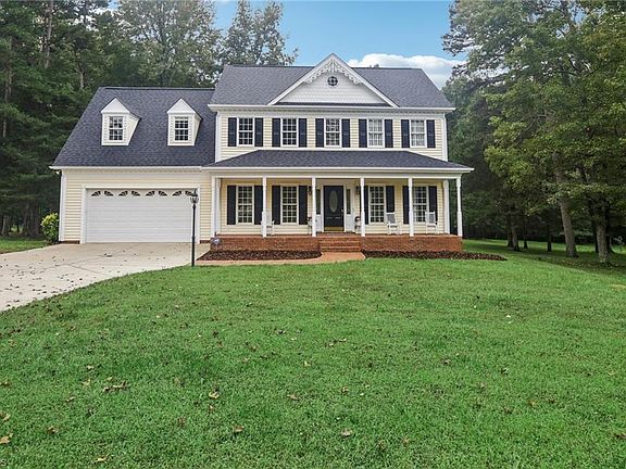 3rd image of 110 Cedar Breeze Ct