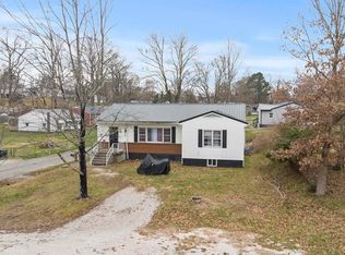 1000 Powell Ln, Flatwoods, KY 41139