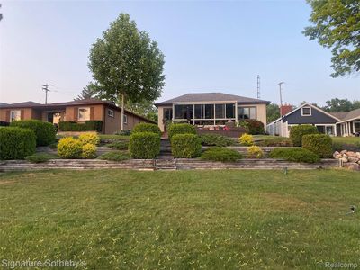 14272 Eastview Dr, Fenton, MI, 48430
