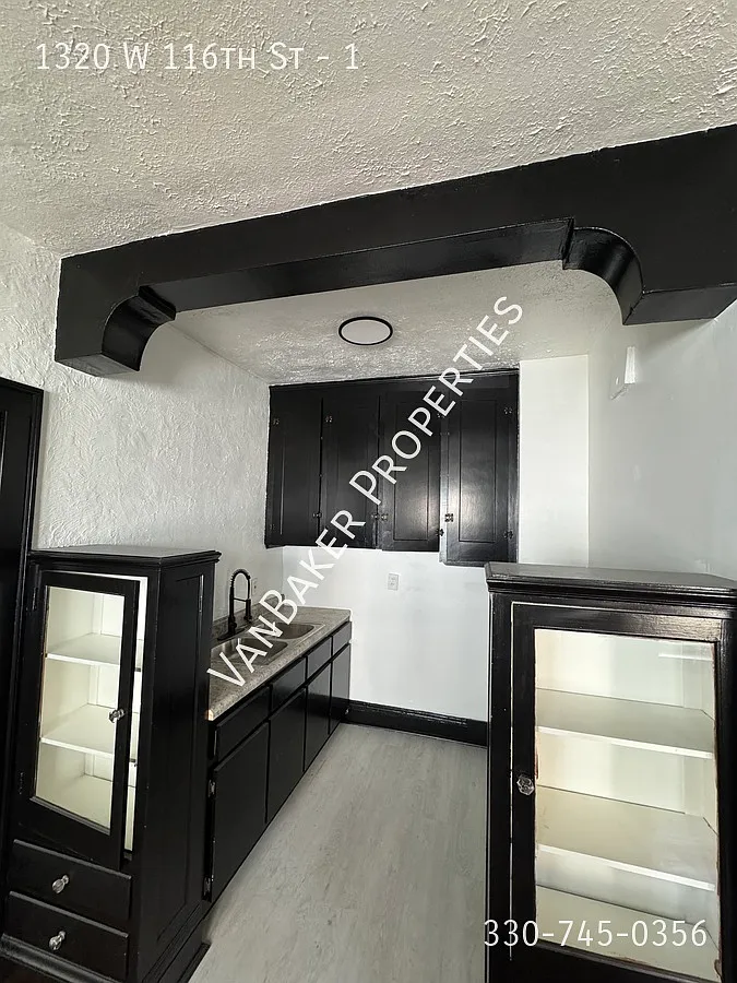 1320 W 116th St — Photo 4