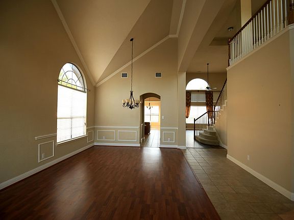 2nd image of 310 Greenfield Dr