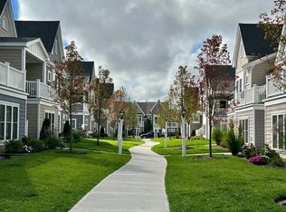 3 Daisy Ln, Plymouth, MA 02360